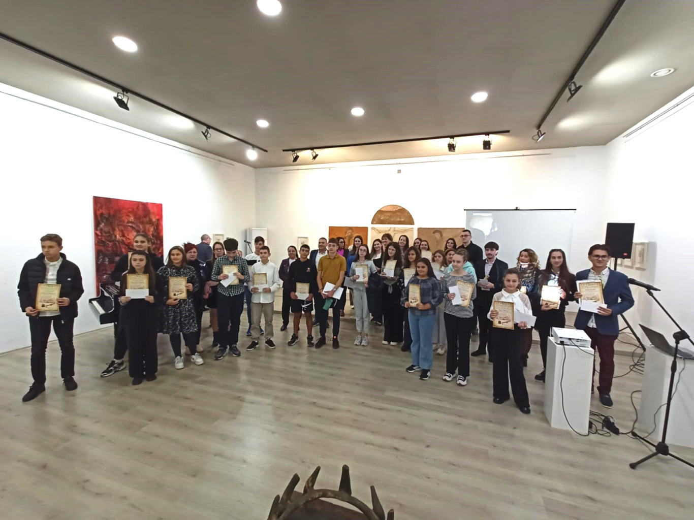 Община Плевен отличи педагози, ученици и директори в навечерието на…