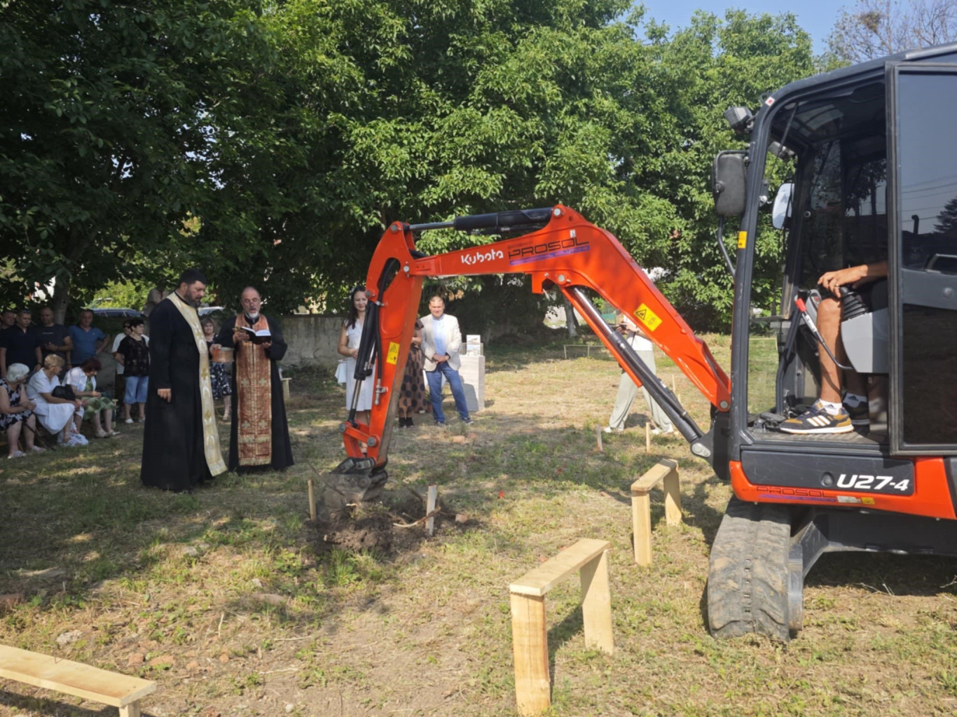Първа копка на нов храм на името на Св. Николай…