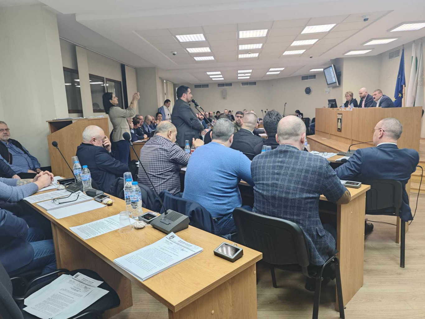 Тричасов дебат за водата в Общинския съвет на Плевен