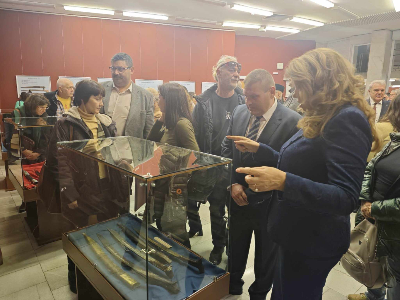 Изложба „Украсата на ятагана“ в Плевен представя 33 уникални експоната…