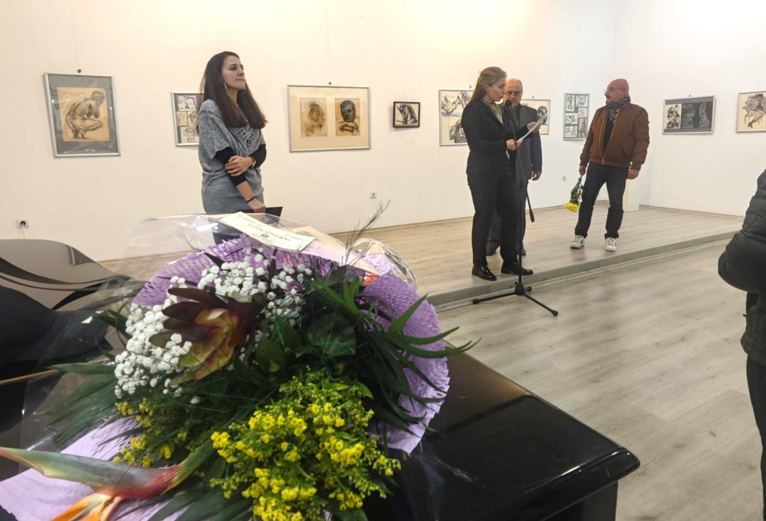 Ретроспективна изложба от рисунки и скулптури представя в Арт център…