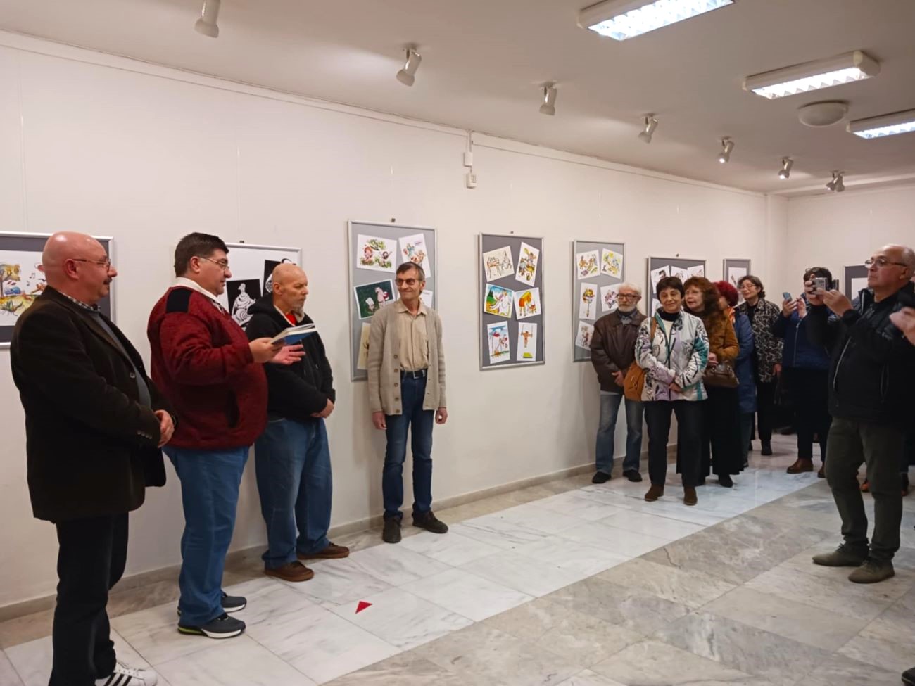 Изложба карикатури на Красимир Коцев беше открита в Плевен в…