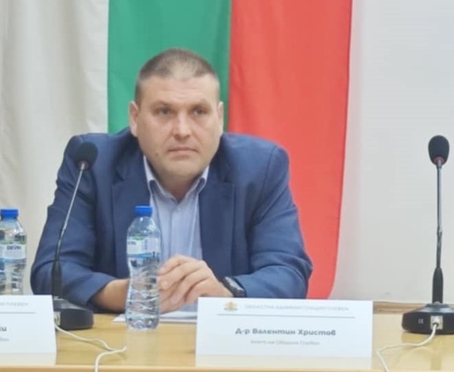 Разследват анонимна заплаха за убийство срещу кмета на Плевен