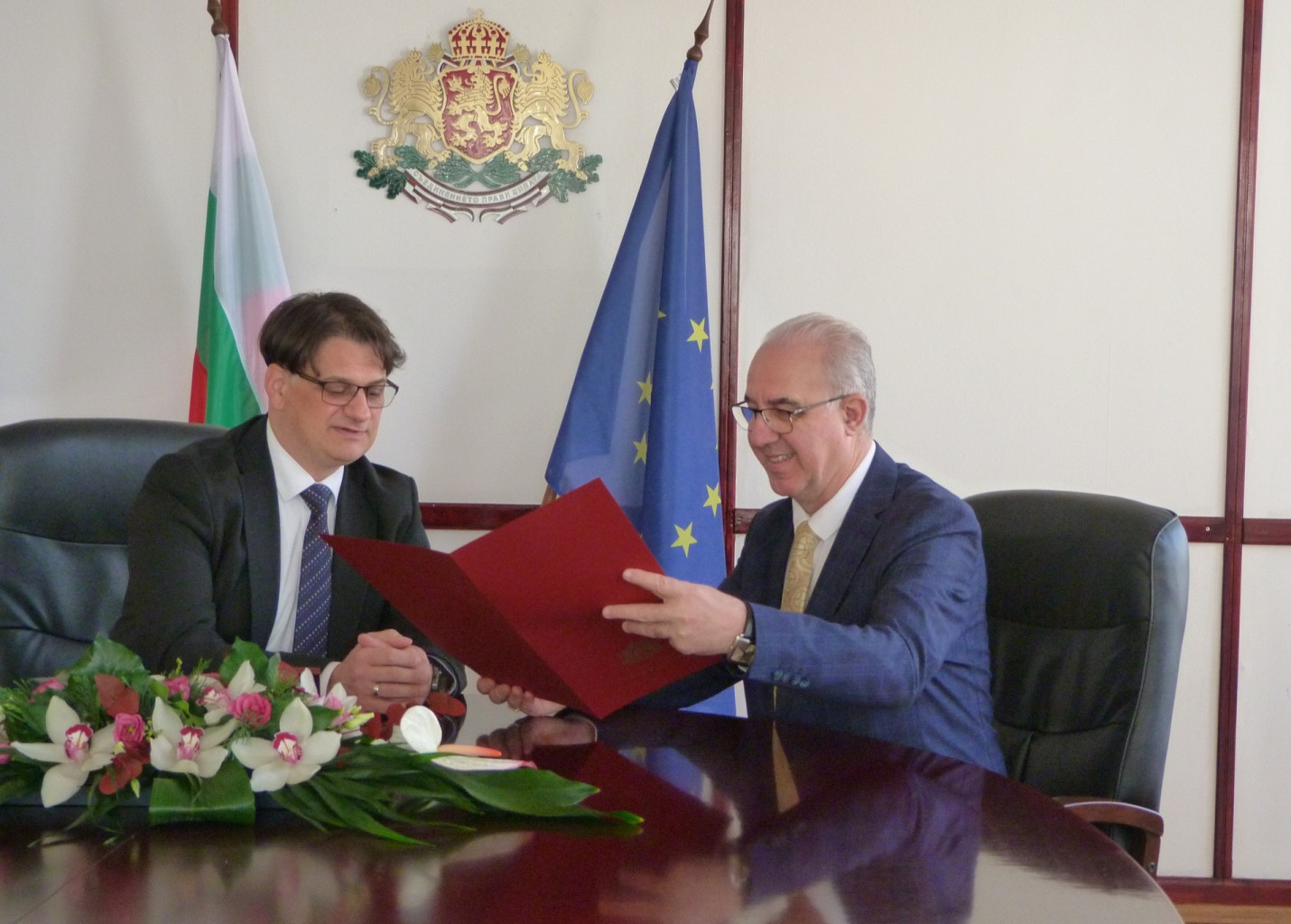 Националното училище по изкуствата „Панайот Пипков” с отличие от Министерството…