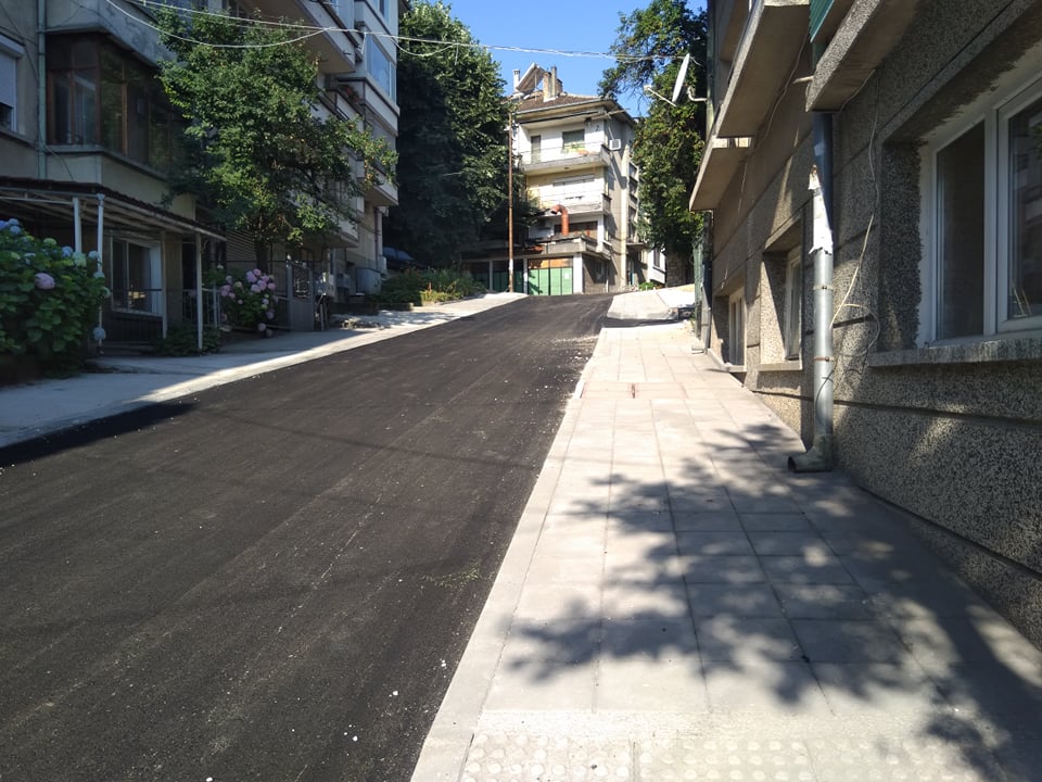 Цялостно е обновена ул. „Кратово”, започна основният ремонт и на…