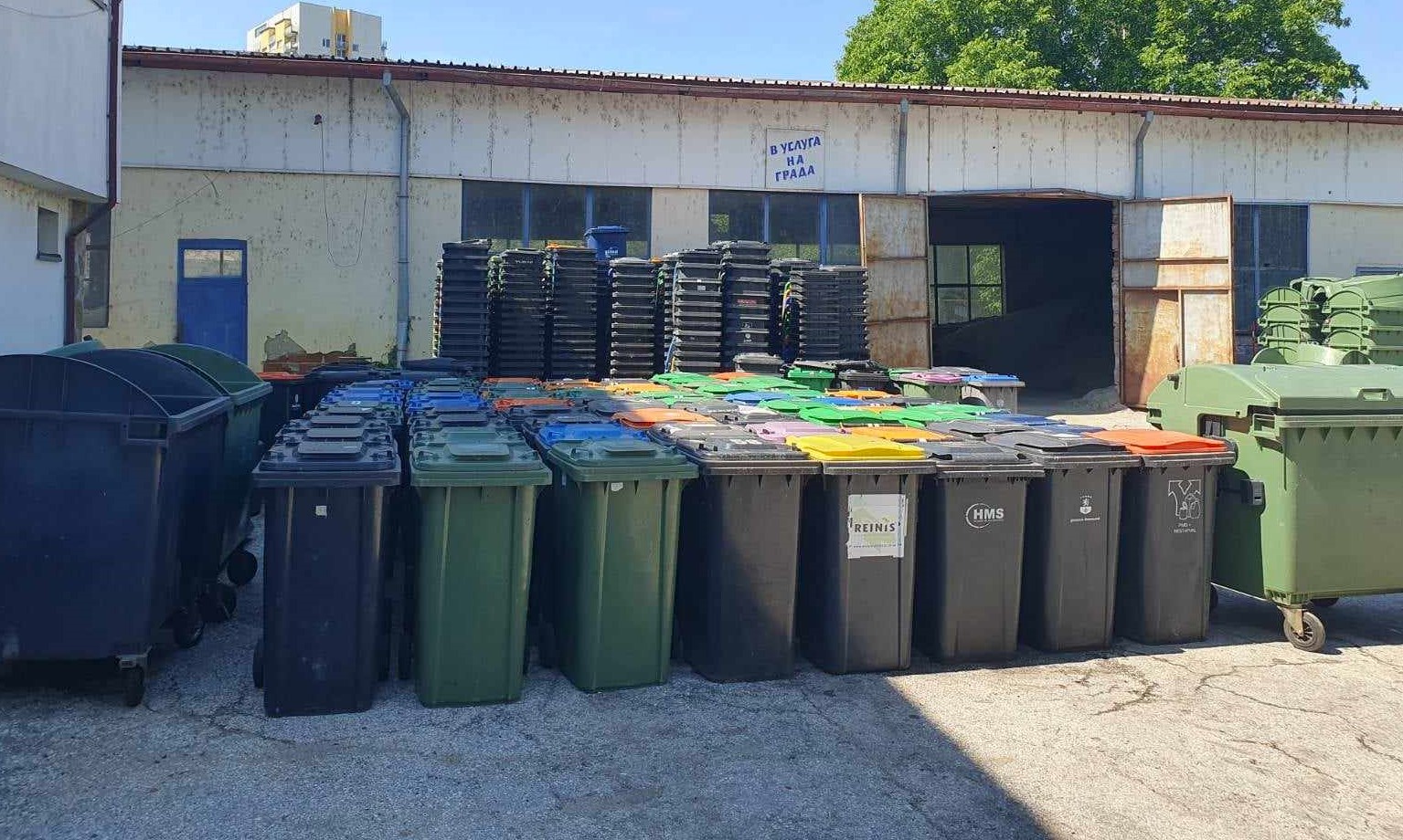 Допълнителни над 100 контейнера за смет разпределя Община Плевен за…