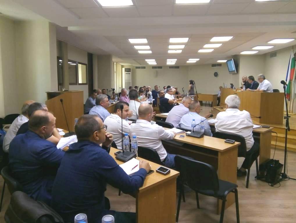 Съветниците гласуваха допълнителни средства за ОФК „Спартак Плевен”