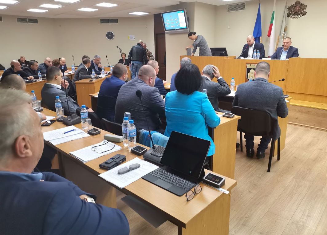 Общински съвет – Плевен избра осем заместник-председатели в мандата 2023…