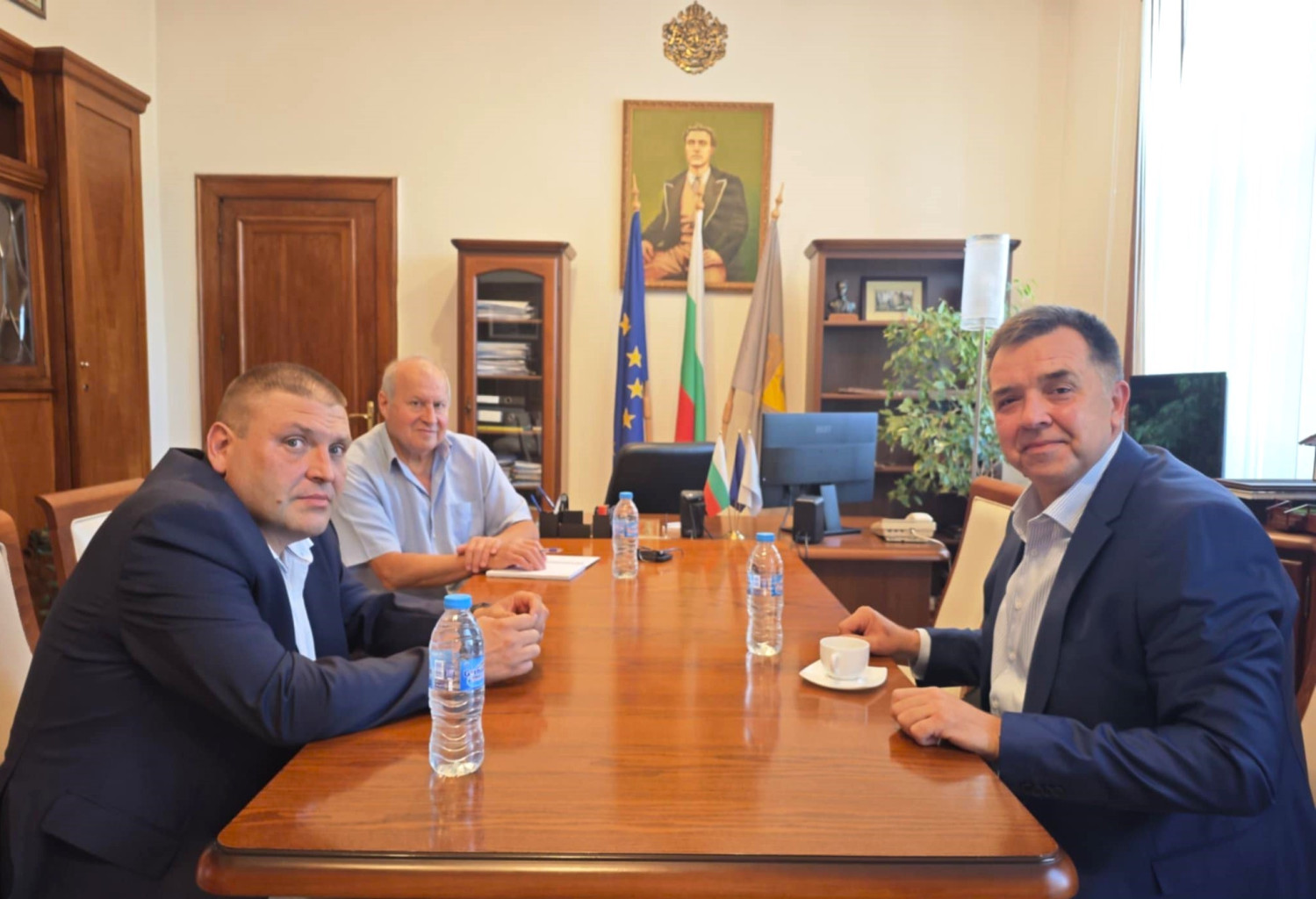 Възможностите за финансова подкрепа на общински проекти представиха пред Община…