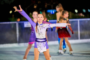 Красив спектакъл на лед представиха в Плевен състезателите от клуб „Ледени искри“