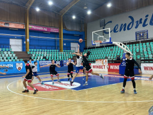 Започнаха срещите по баскетбол от общинския кръг на Ученическите игри в Плевен