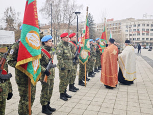 Осветиха бойните знамена на военните формирования от гарнизон Плевен