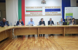 На среща в Плевен: Представиха напредъка по проектите за саниране на жилищни сгради в Северозападния район за планиране