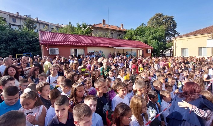 Над хиляда деца в община Плевен ще прекрачат училищния праг…