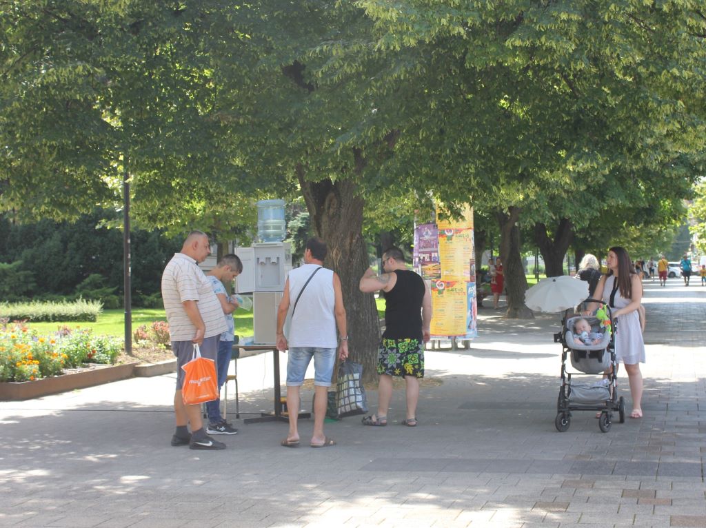 Община Плевен осигурява вода за гражданите в летните жеги